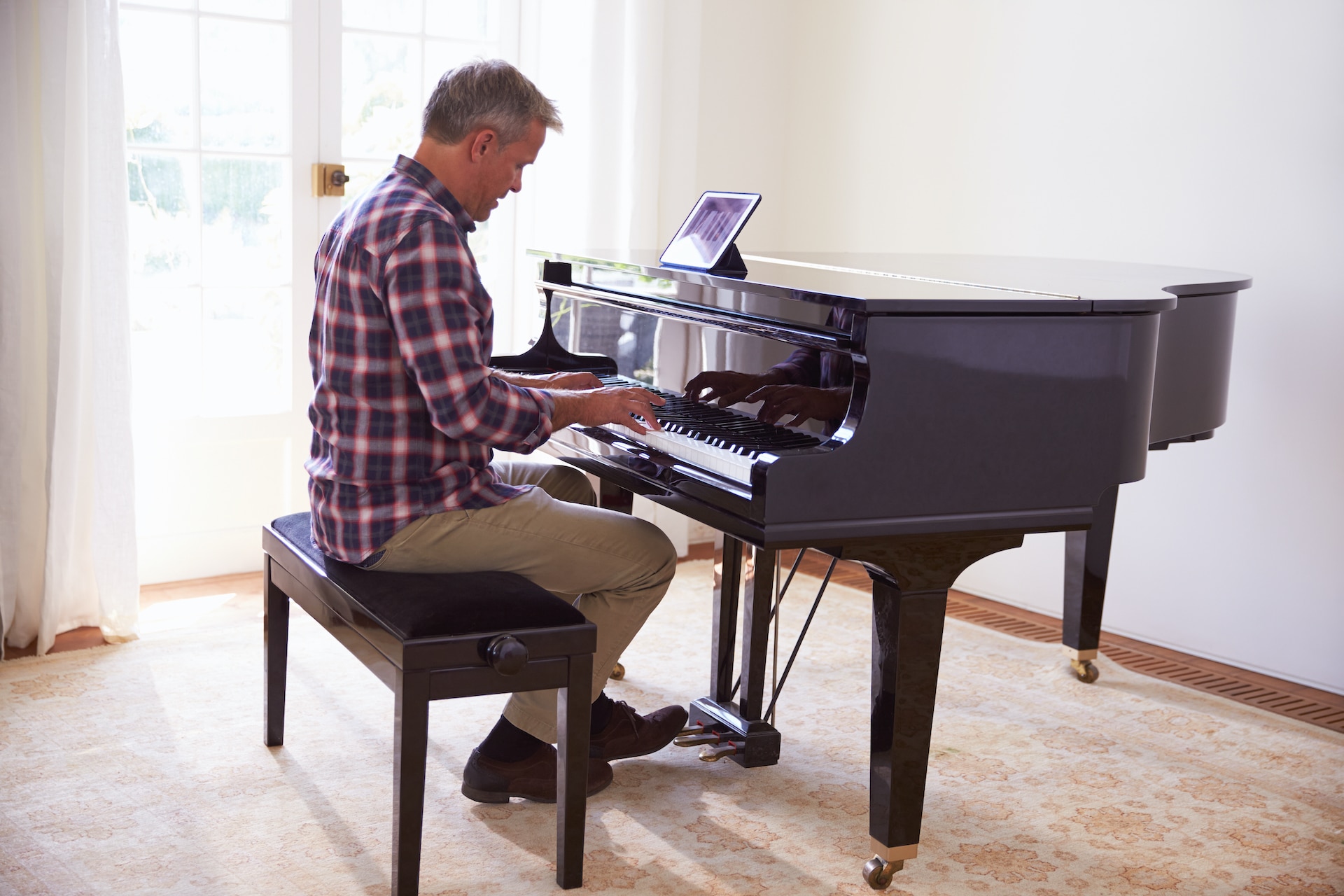 You are currently viewing Klavier Lernen Online als Erwachsener – echte Erfahrungen